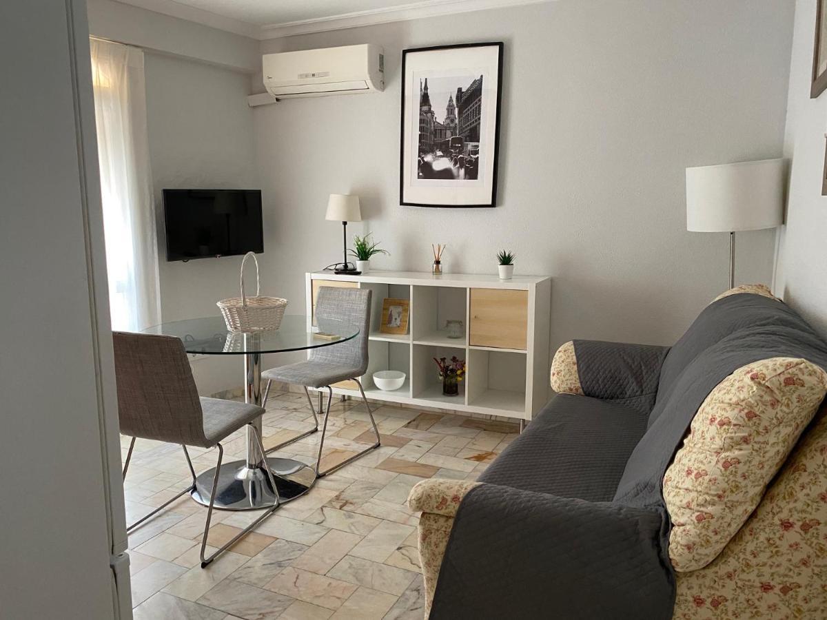 Acogedor Apartamento Placentines Apartment เซบีญา ภายนอก รูปภาพ